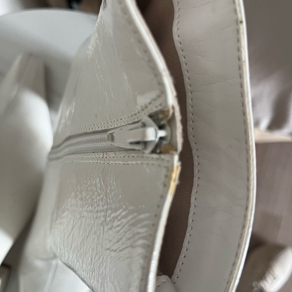 Women’s Steve Madden Zoe White Patent Boots Size 9 Mod - Picture 8 of 8